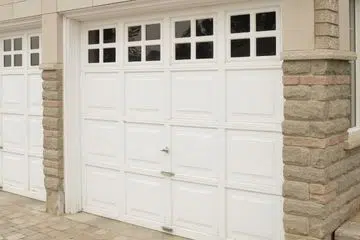 White one-car Colonial-style garage door